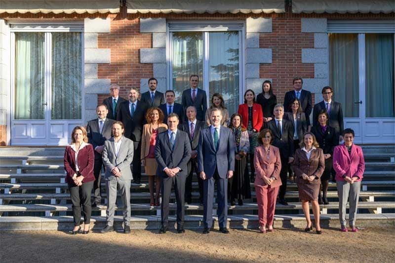 El Rey Felipe con el Consejo de Gobierno de Pedro Sánchez