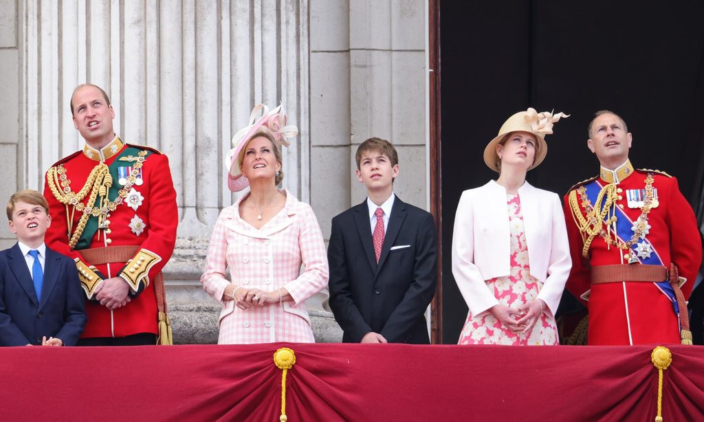 desfile trooping the colour camilla parker y kate middleton