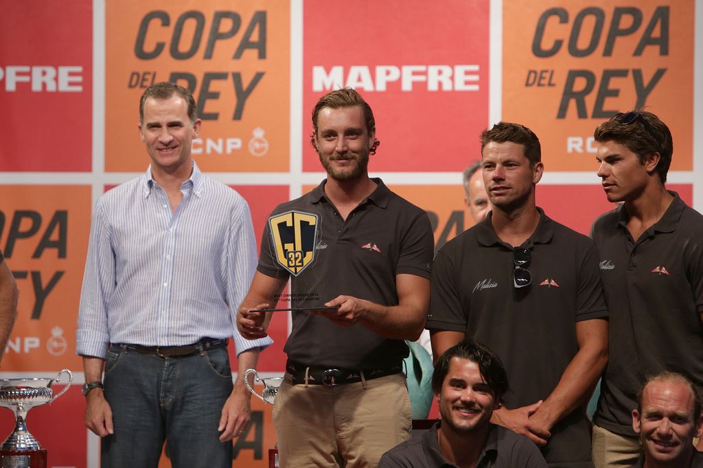 Pierre Casiraghi y el rey Felipe VI en la 35 copa del Rey de Vela en Mallorca en 2016