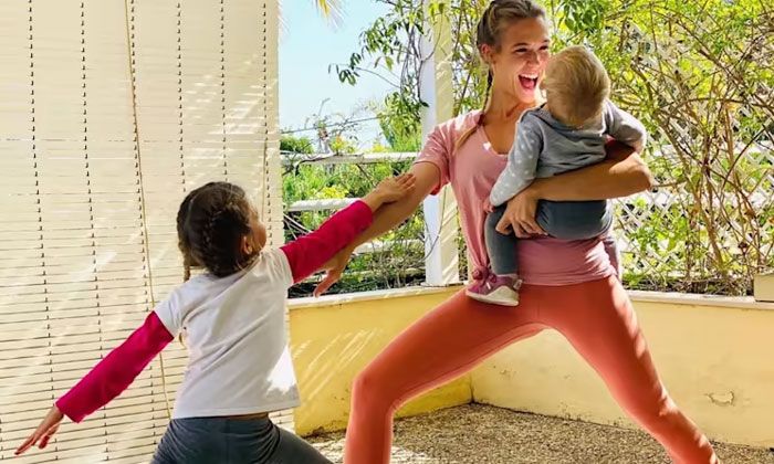 Patricia Montero con sus hijas