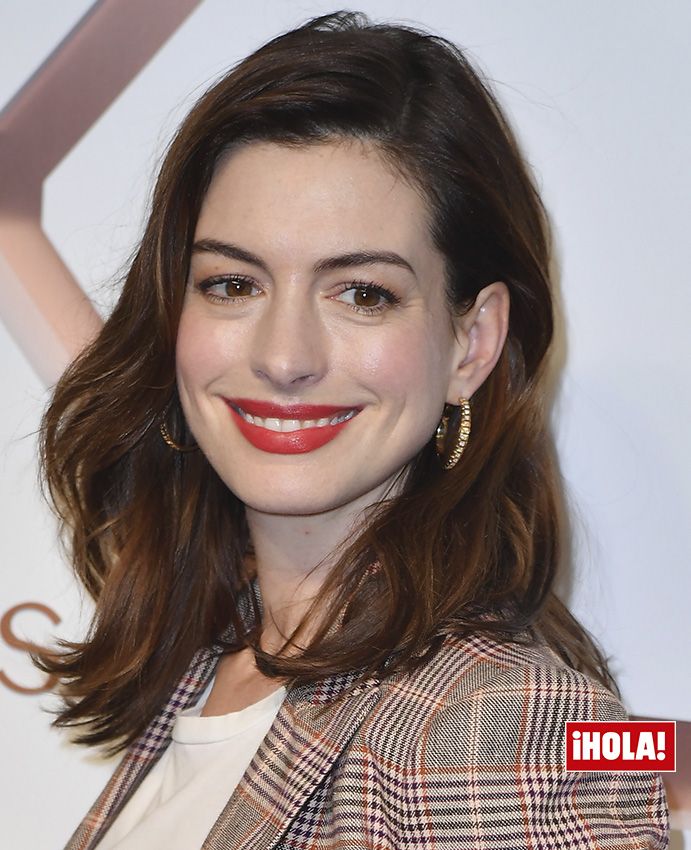 anne-hathaway-cambio-look