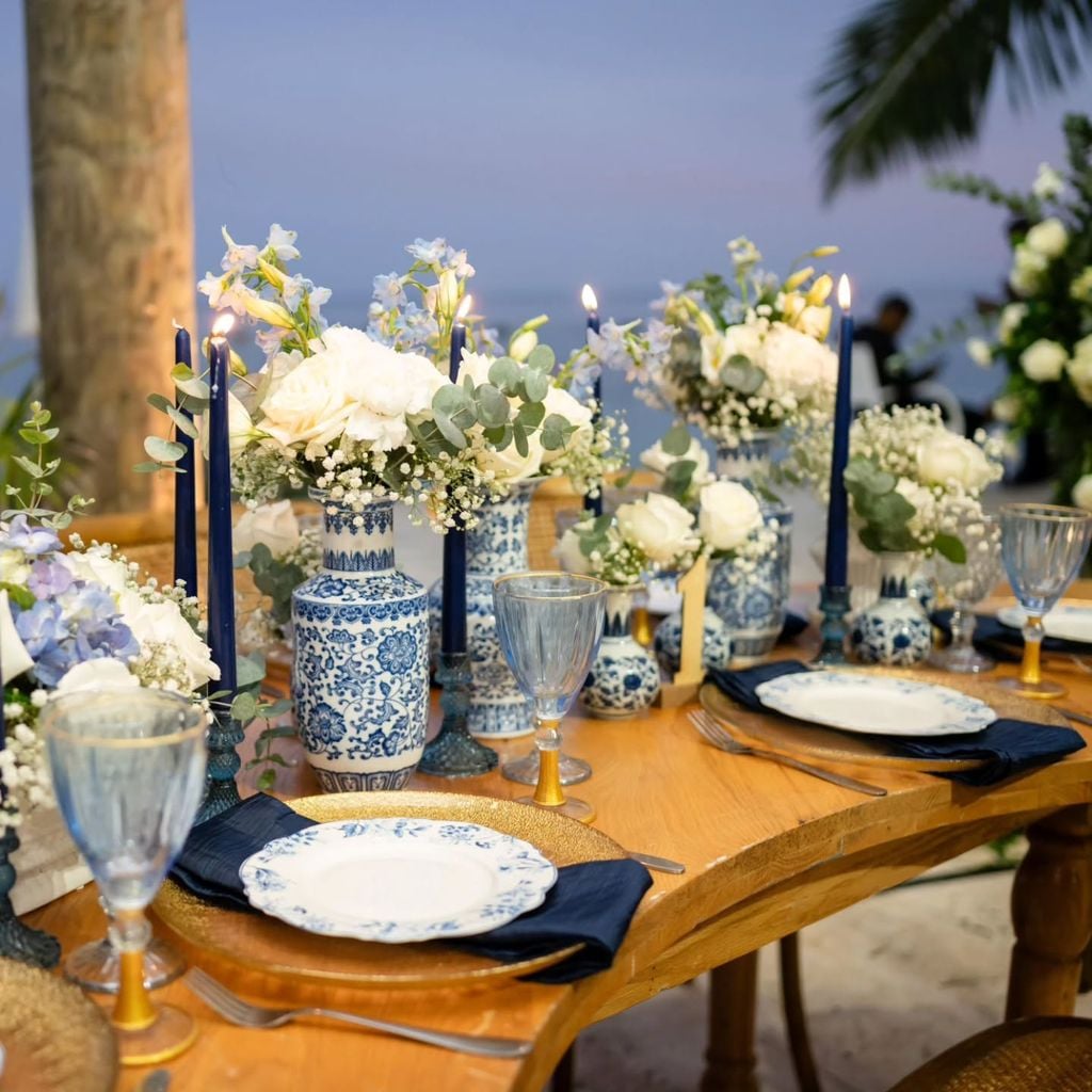 Decoración de bodas América Latina dorado y azul