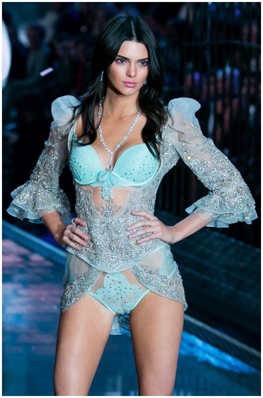 kendall jenner 10 aniversario victorias secret