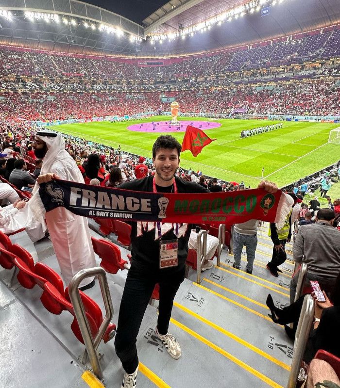 Sebastián Yatra, durante la semifinal del Mundial Francia-Marruecos