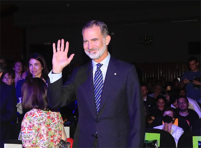 El rey Felipe en el estreno de 'Sin límites'