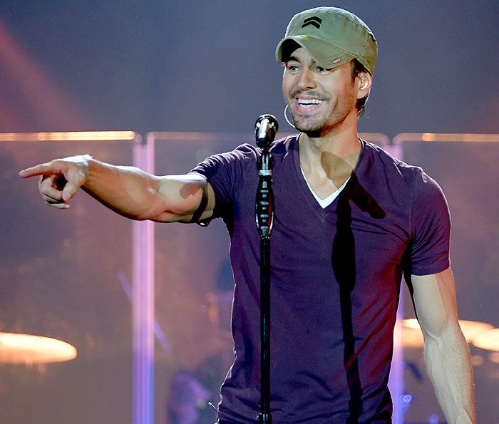 Enrique Iglesias está de estreno: Escucha su nuevo single 'El Baño'