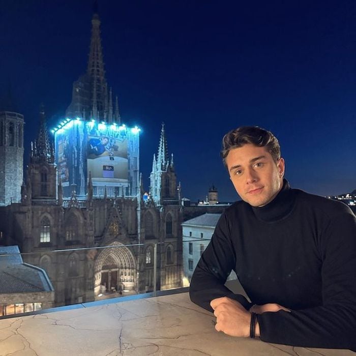 Onur Seyit Yarat ('Hermanos') durante una visita a Barcelona