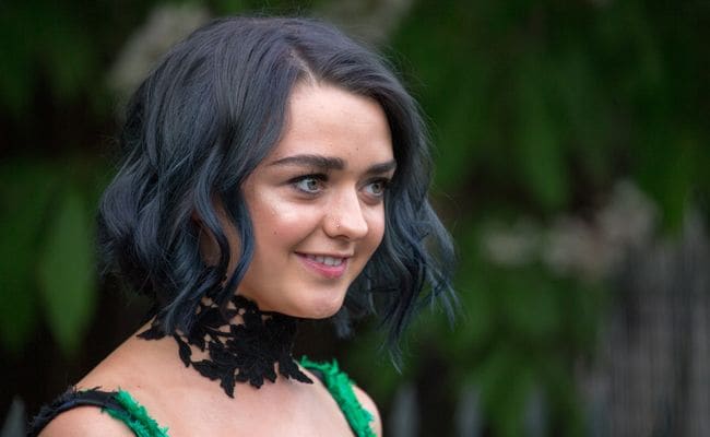 looks de Maisie Williams