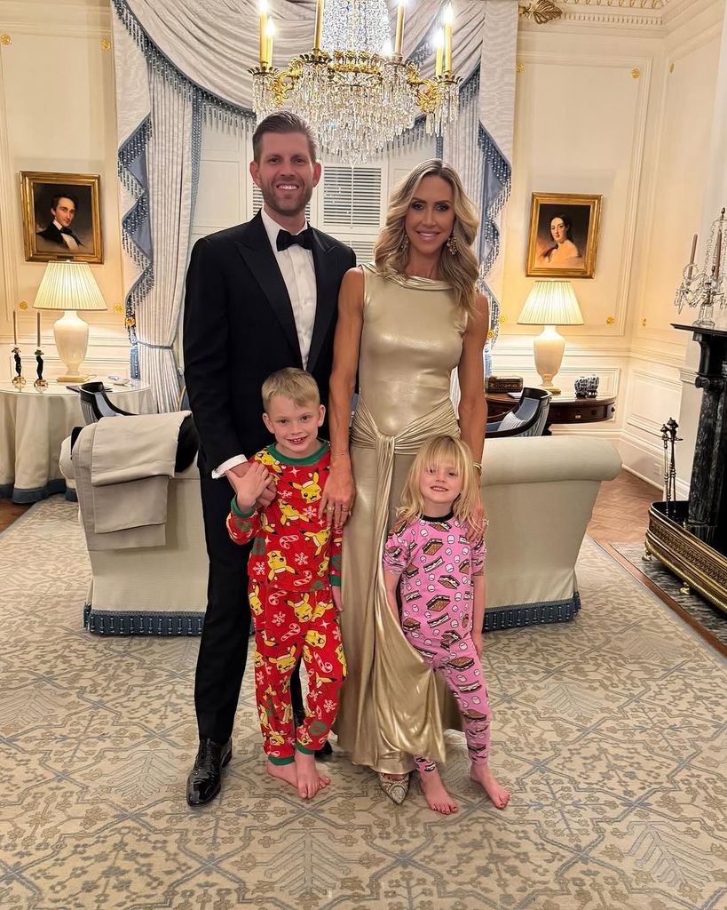 Eric y Lara Trump con su familia