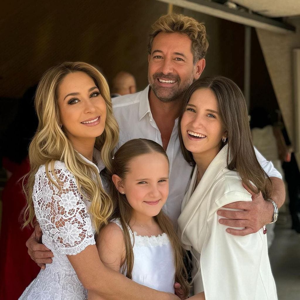 geraldine baz n y gabriel soto con sus hijas