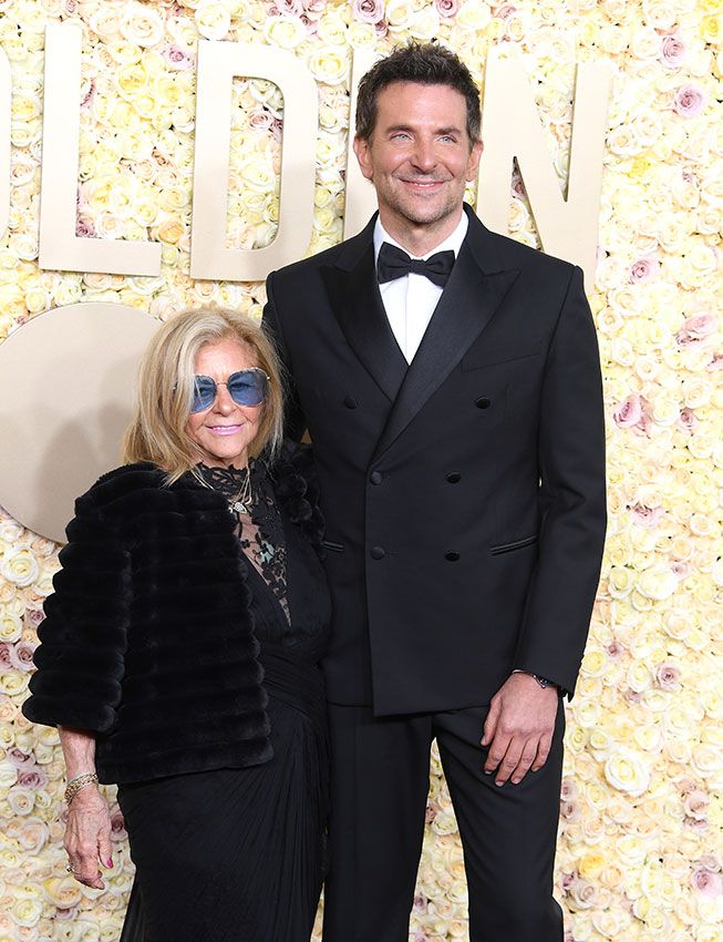 Bradley Cooper con su madre