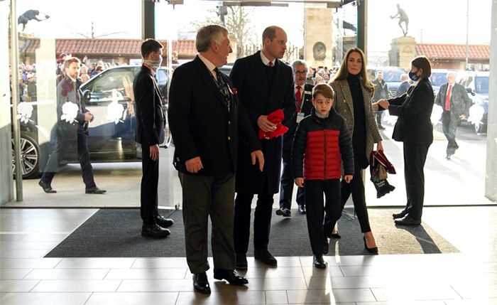 Los duques de Cambridge y su hijo George