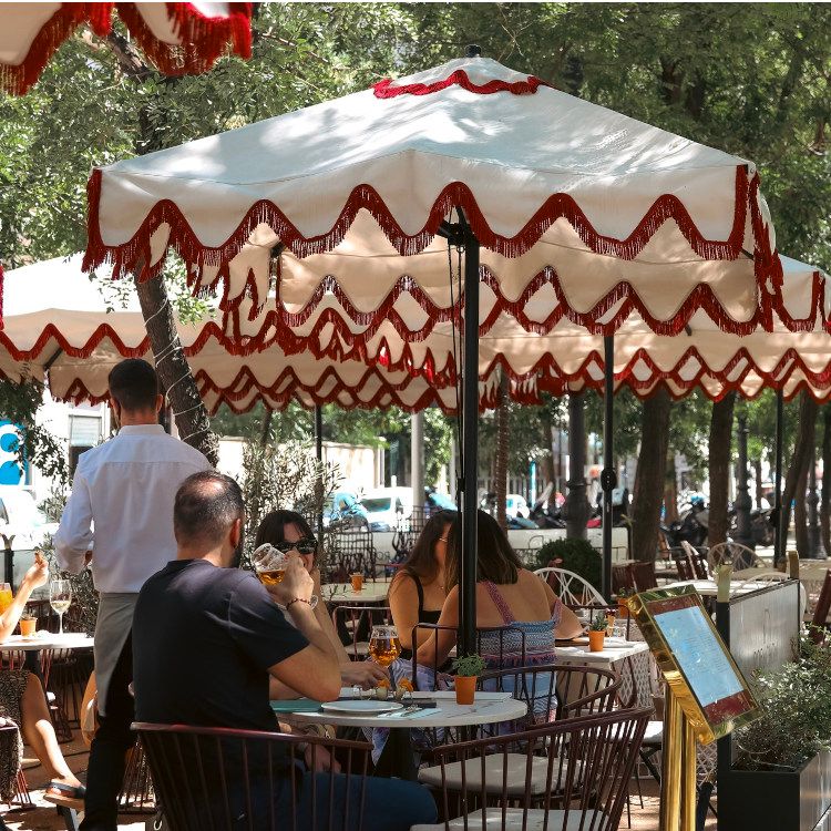 Terraza en el Paseo de la Castellana de Madrid