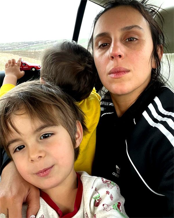 Jamala con sus hijos