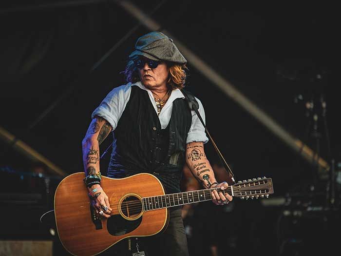 Johnny Depp en un concierto 