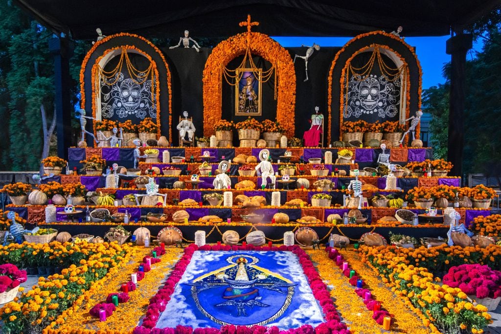 Altar de Día de Muertos