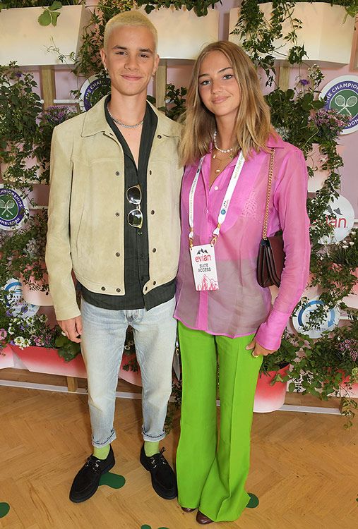 Romeo Beckham y Mia Regan