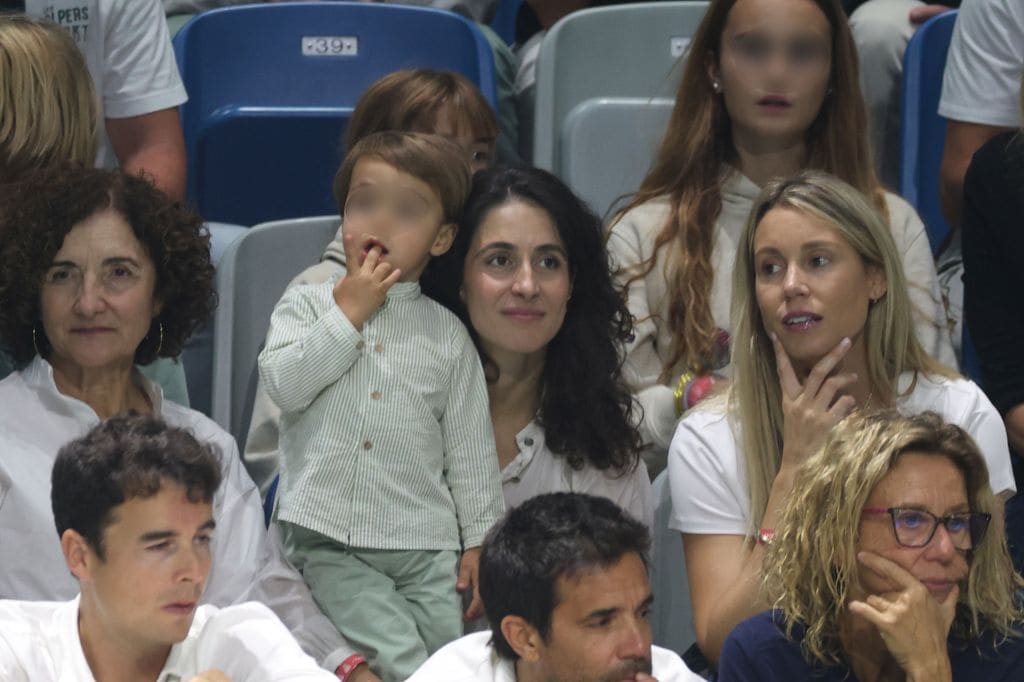 Mery Perelló y su cuñada Maribel Nadal junto a Rafa Nadal junior