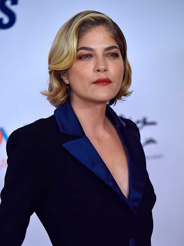 Selma Blair en la alfombra roja