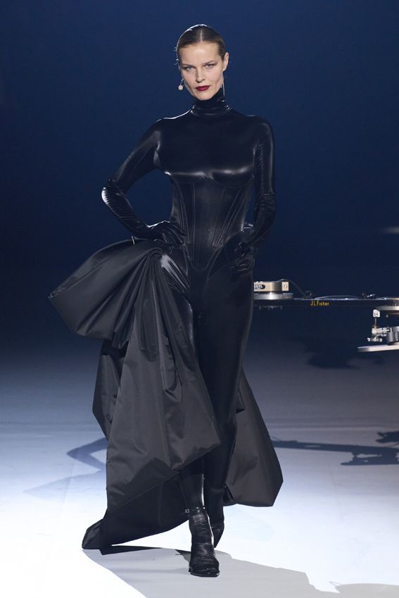 mugler036a