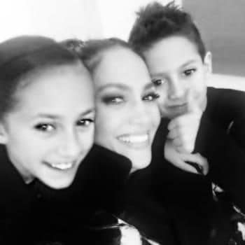 jennifer lopez y sus hijos max y emme