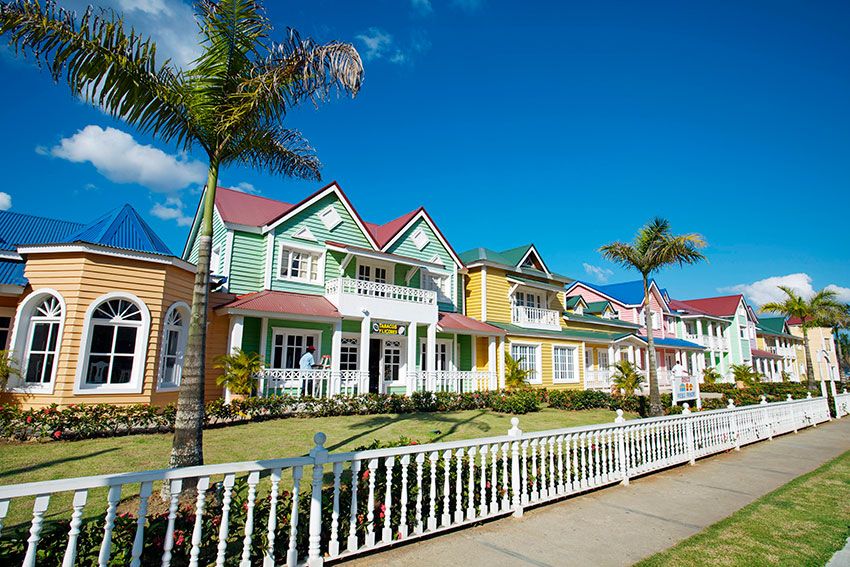 samana-casas-colores-republica-dominicana