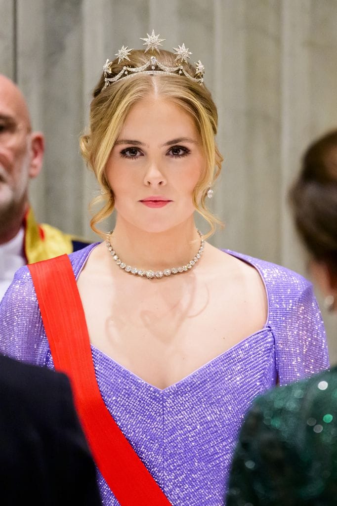 Amalia de Holanda en el banquete de Estado en honor al presidente de Portugal 