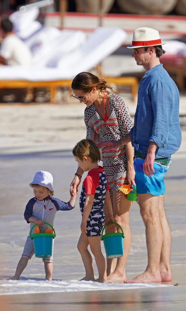 PIPA MIDDLETON Y SU FAMILIA EN SAN BARTOLOMÉ HOLA4100