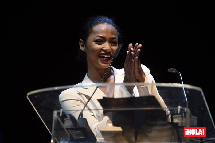 Berta Vázquez recibió el premio a la mejor actriz revelación por 'Palmeras en la Nieve'
