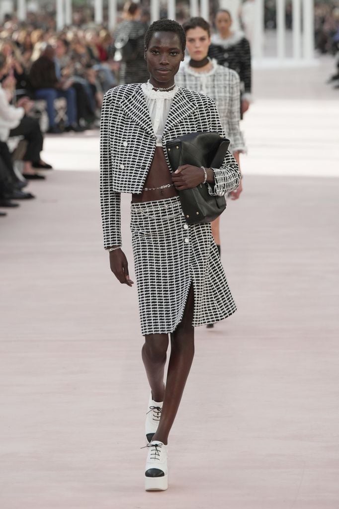 Paris Fashion Week: Chanel Primavera/Verano 2025