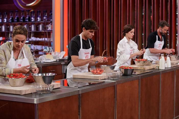 Toñi Moreno, Daniel Illescas, Laura Londoño y Álvaro Muñoz Escassi en MasterChef celebrity