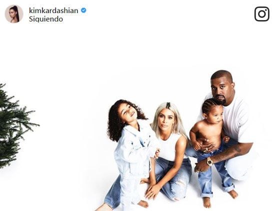 Kim Kardashian, Kanye West, North West y Saint en Navidad