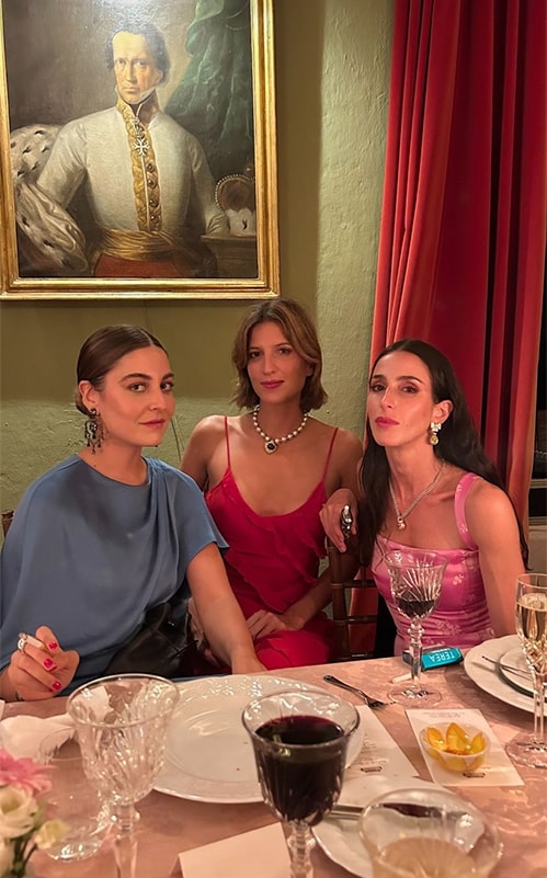 Belén Ordovás Lladó, Inés Ybarra y Malena de la Torre