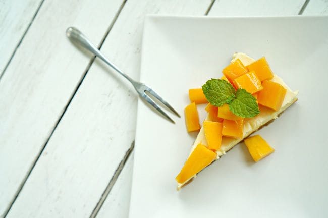 tarta de queso y mango