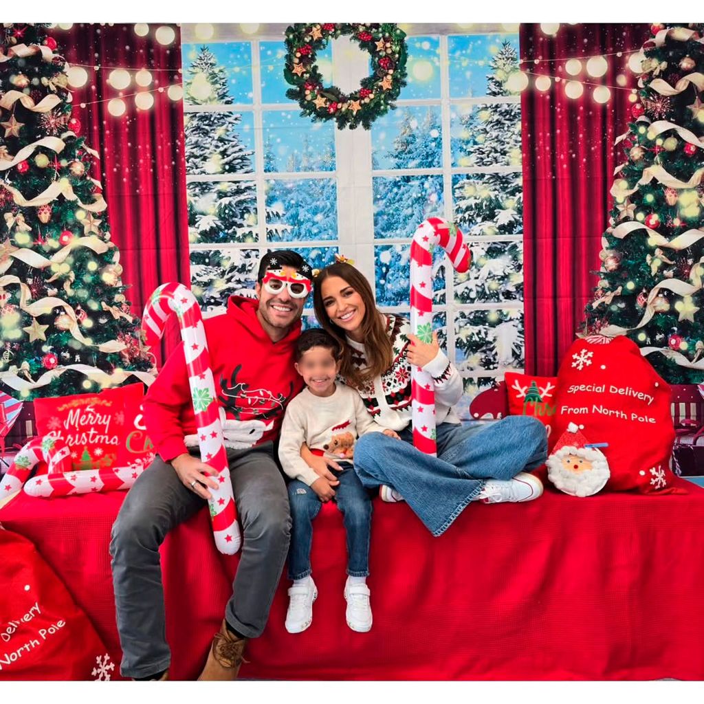 Paula Echevarría junto a Miguel Torres y su hijo pequeño