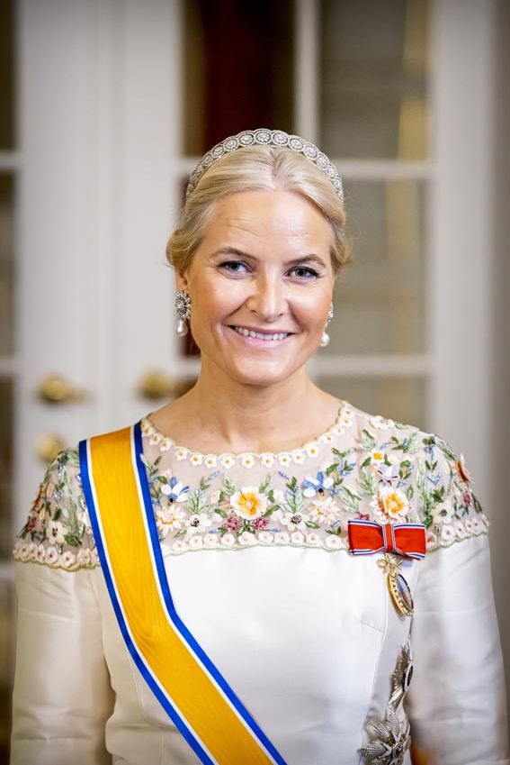 mette marit noruega tiara