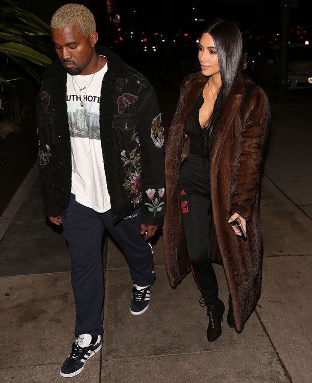 Kanye West y Kim Kardashian en una salida nocturna por la ciudad de Los Ángeles