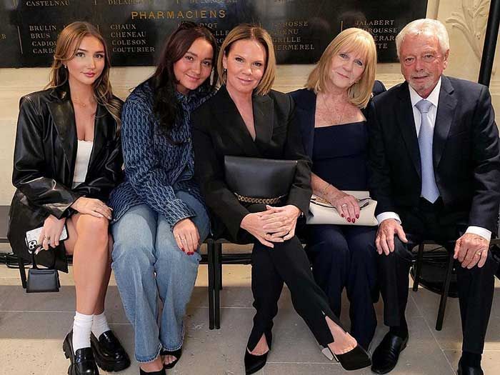 Las sobrinas de Victoria Beckham con su madre