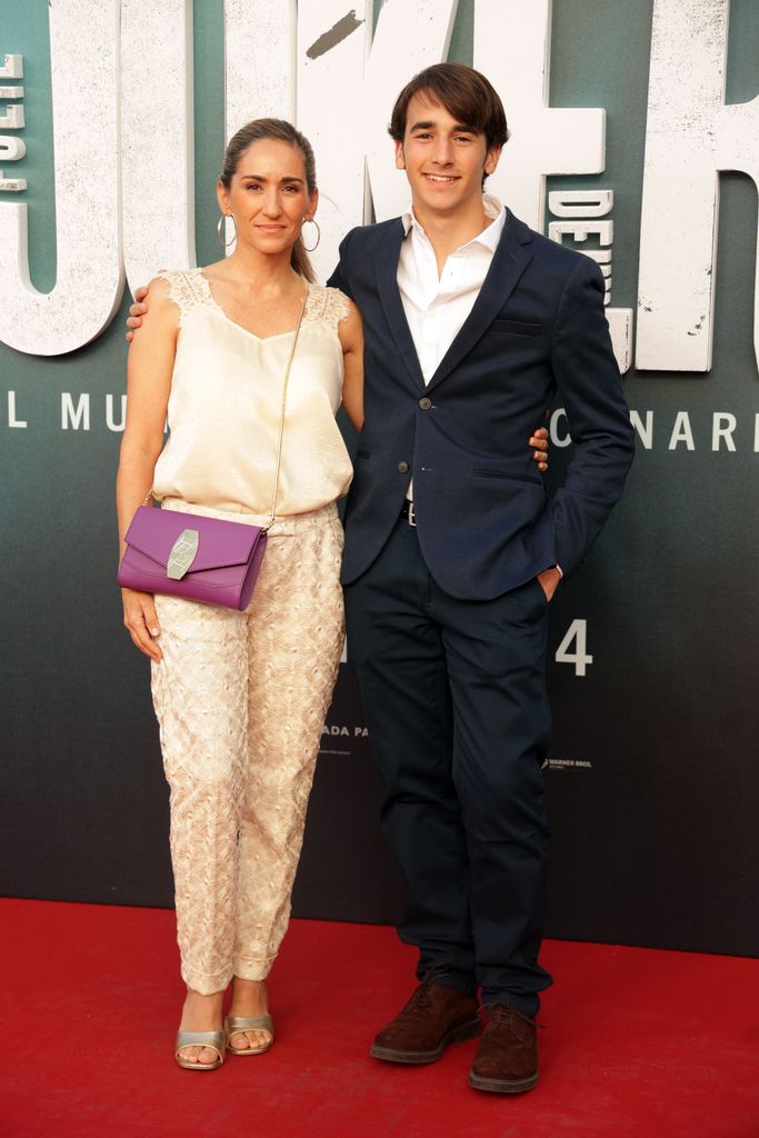 Alejandra Martos con su hijo Carlos en el estreno de la película Joker: Folie à Deux en Madrid, 24 de septiembre de 2024