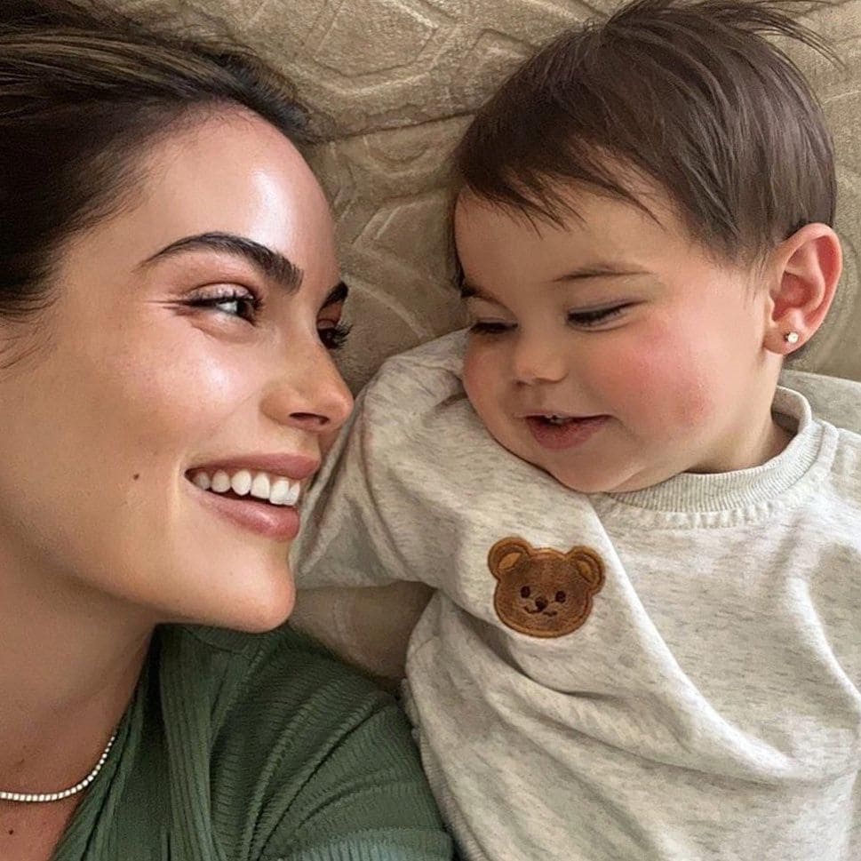 Ximena Navarrete y su hija