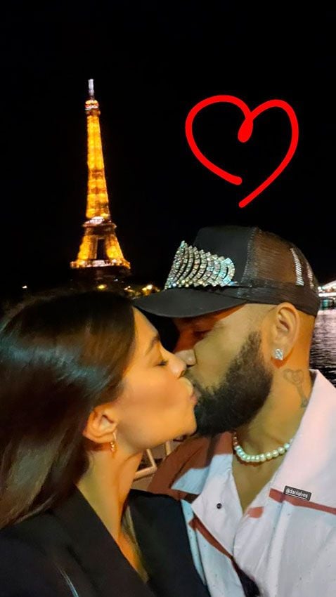 Joana Sanz y Dani Alves el pasado verano en París