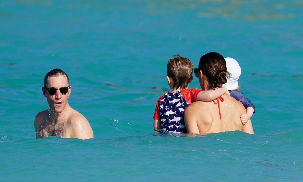 PIPA MIDDLETON Y SU FAMILIA EN SAN BARTOLOMÉ HOLA4100