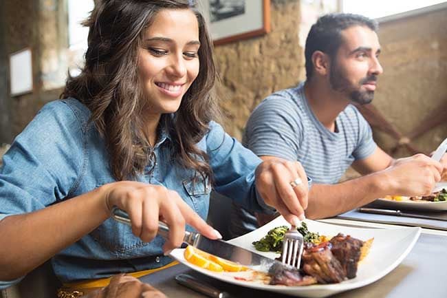 Es posible comer fuera de casa y mantener a raya el colesterol 