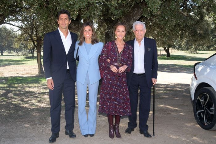 Isabel Preysler con Mario Vargas Llosa, Ana Boyer y Fernando Verdasco