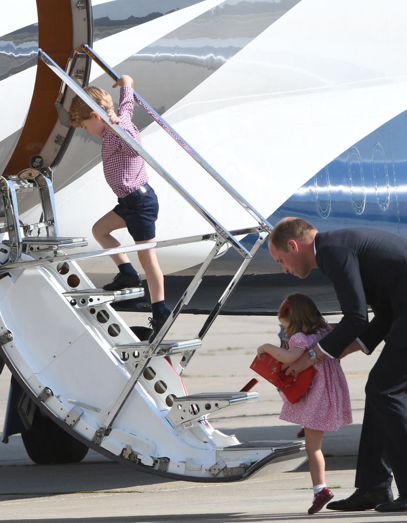 El príncipe Guillermo con George y Charlotte