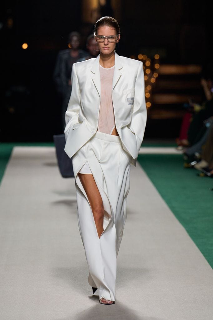 Paris Fashion Week: Victoria Beckham Primavera/Verano 2025