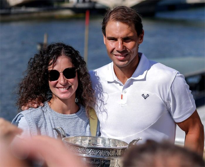 Rafa Nadal con su mujer