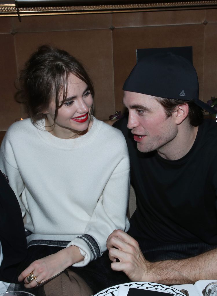 Suki Waterhouse y Robert Pattinson