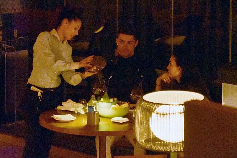 Cristiano Ronaldo y Georgina Rodríguez cenando