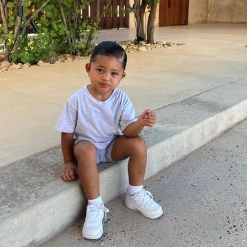 Stormi cumple 3 años